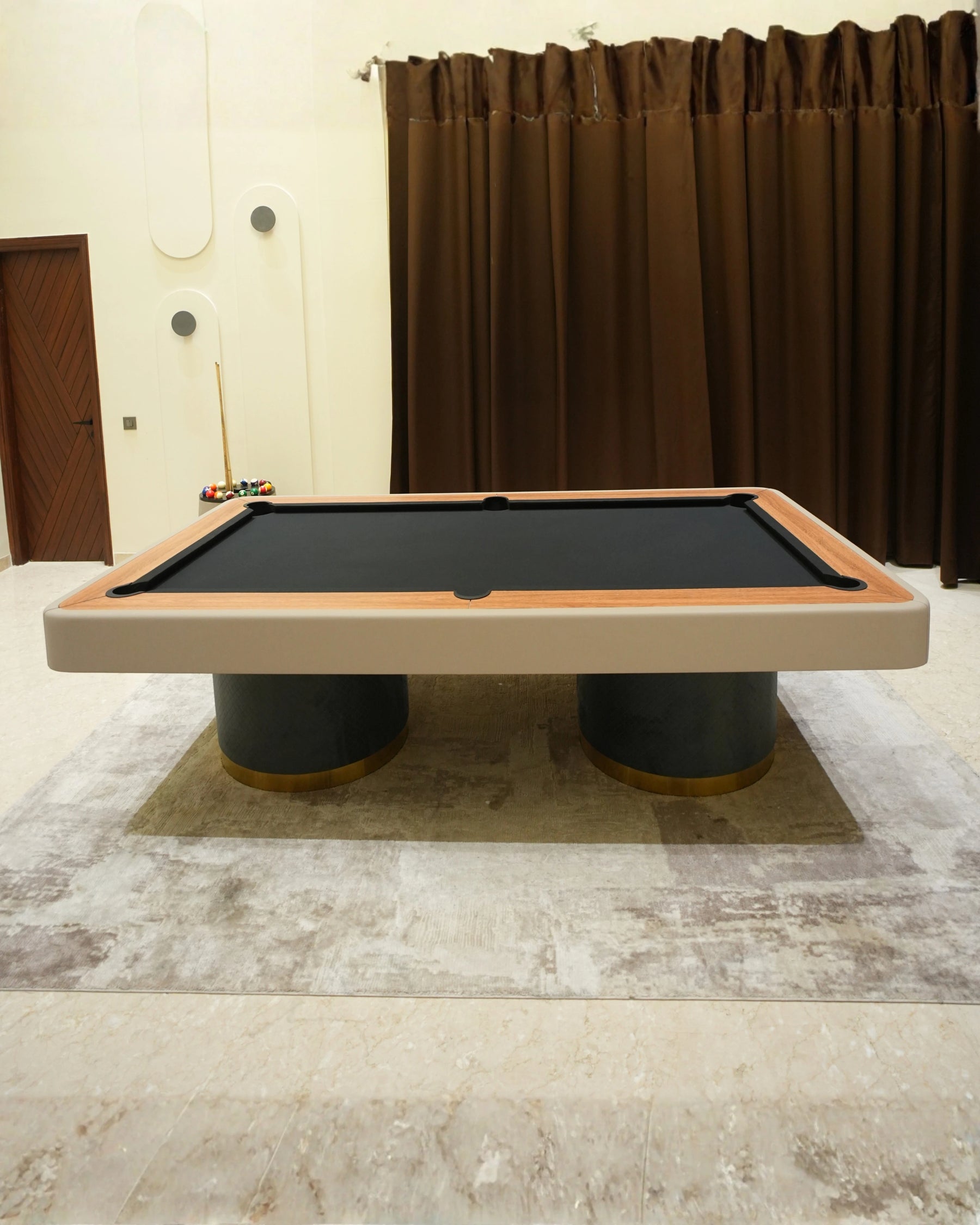 Negroni top on Patalo Pool Table in a room setting