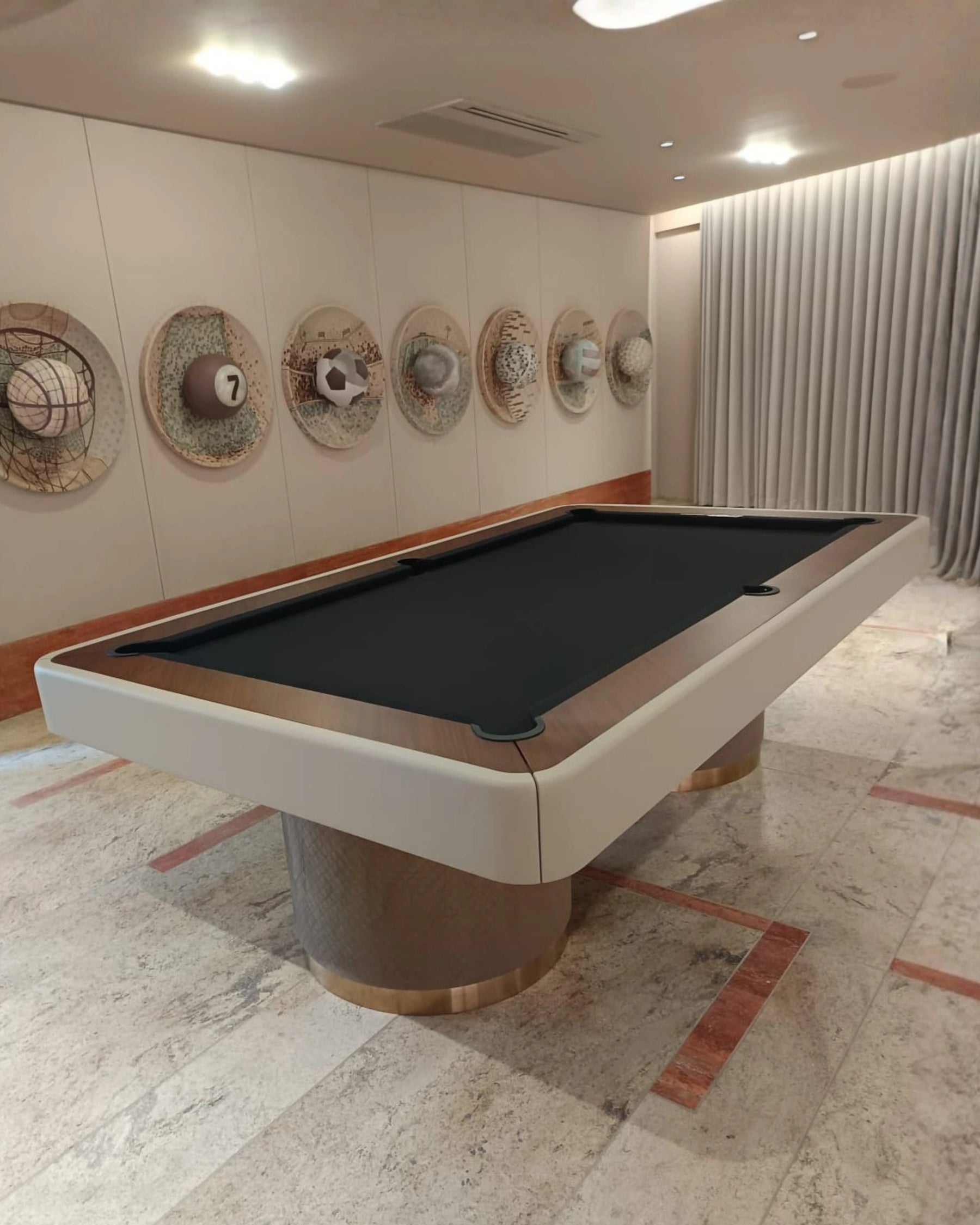 Negroni top on Patalo Pool Table in a room setting