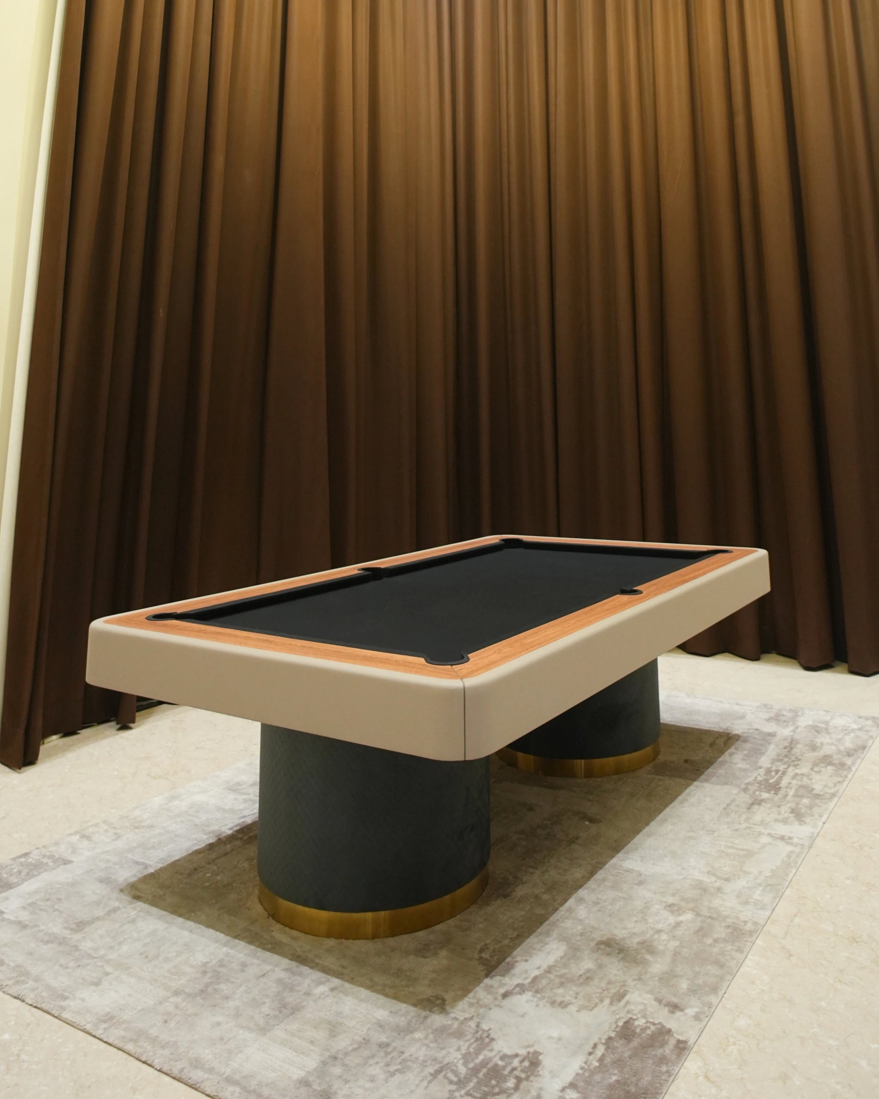 Negroni top on Patalo Pool Table in a room setting